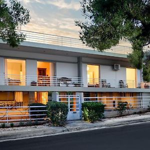 Quiet Apartment With A Garden Афіни Exterior photo