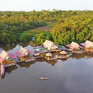 Amazon Oasis Floating Lodge Ікітос Exterior photo