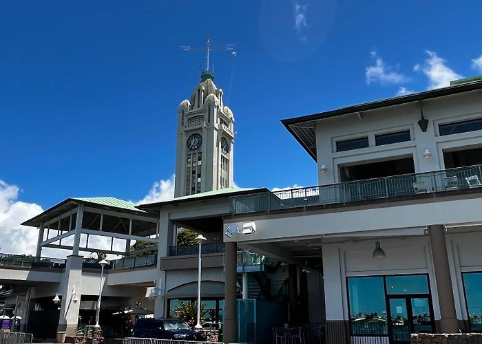 Aloha Tower photo