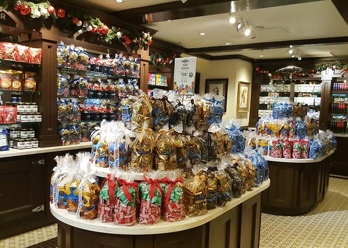 Ghirardelli Square photo