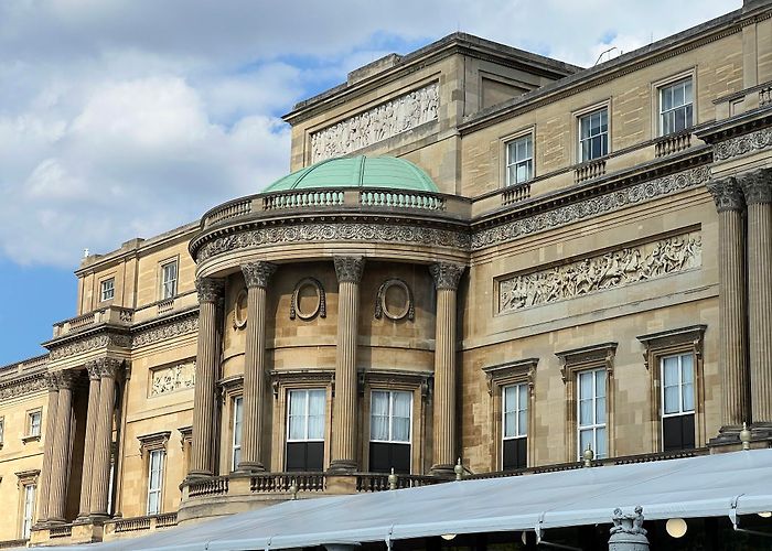 Buckingham Palace photo