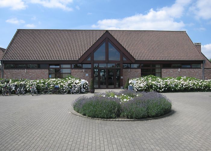 Beauvoorde Castle Visit Westvleteren: 2024 Travel Guide for Westvleteren, Vleteren ... photo