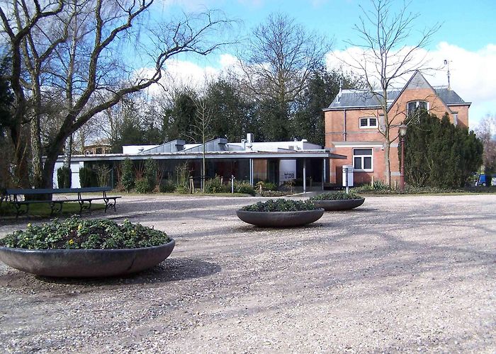 Nederlands Uitvaart Museum Tot Zover Uitvaartmuseum en gemeente oneens over café op De Nieuwe Ooster ... photo