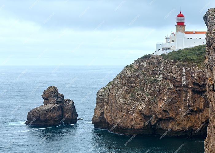 Cape Saint Vincent Premium Photo | Lighthouse on cliff (cape st. vincent, sagres ... photo