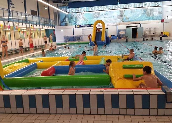 Zwembad De Bongerd Zwembad de Bongerd in Wageningen - Go-Kids Arnhem & Betuwe photo