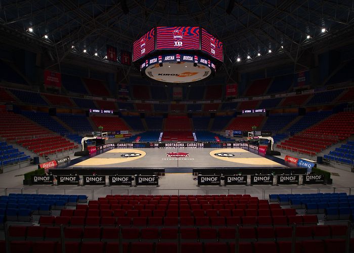 Fernando Buesa Arena Buesa Arena presents a new flooring parquet - Saski Baskonia photo