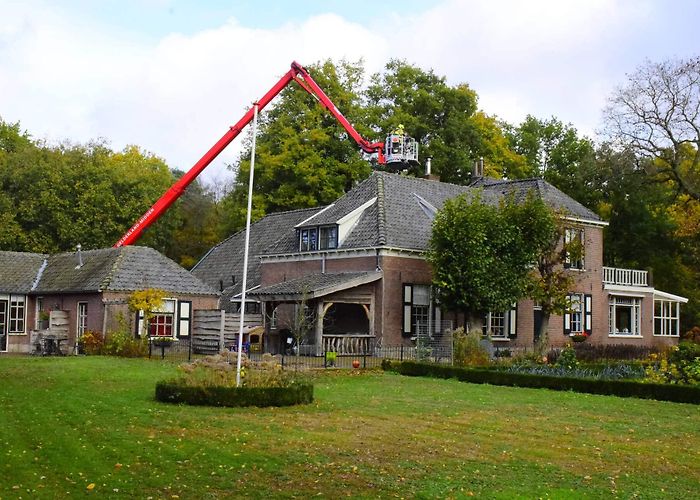 Houtkamp Schoorsteenbrand bij kampeerboerderij De Houtkamp in Otterlo photo