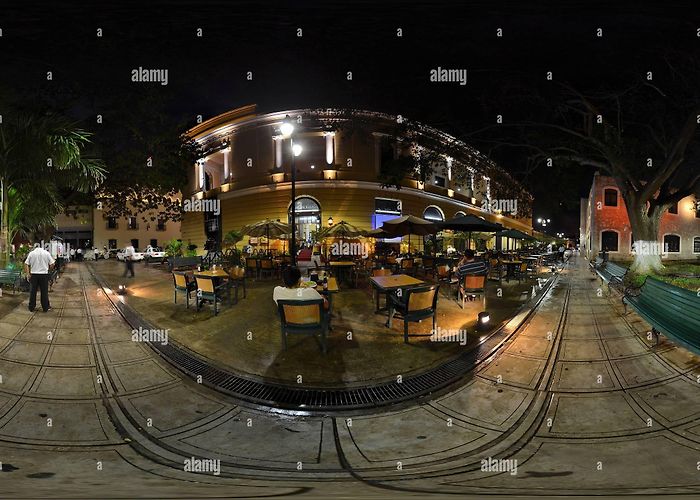 Main Square 360° view of Calle 60 plaza de la Madre Merida Yucatan - Alamy photo