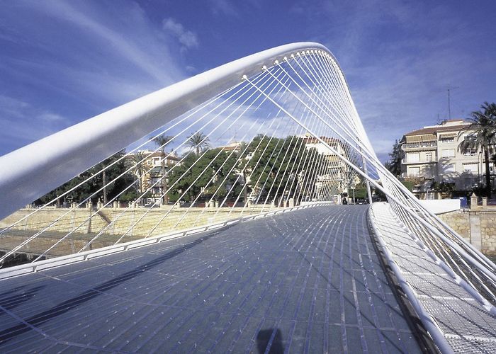 Santiago Calatrava  Bridge Manrique Footbridge / Murcia (Gallery) - Santiago Calatrava ... photo