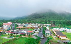 Rainforest Resort And Spa, Ігатпурі Exterior photo