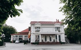 Hotel Aristocrat Чернівці Exterior photo