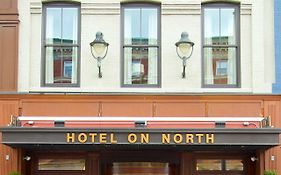 Hotel On North Піттсфілд Exterior photo