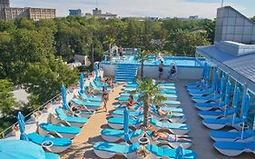 Hotel & Spa Nemo With Dolphins Харків Exterior photo