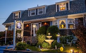 A Cape Cod Ocean Manor Inn Гайянніс Exterior photo