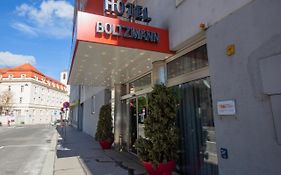 Hotel Boltzmann Відень Exterior photo
