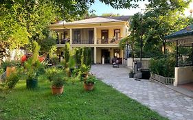 Nargiz'S Guest House Батумі Exterior photo