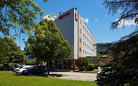 Готель Ibis Archamps Porte De Geneve Exterior photo