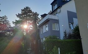 Апартаменти Haus Apricum - Schon Wohnen & Gratis Parken Відень Exterior photo