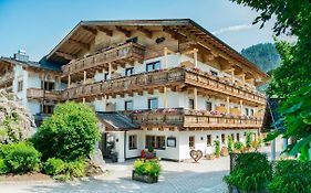 Hotel Schoerhof Saalfelden Exterior photo