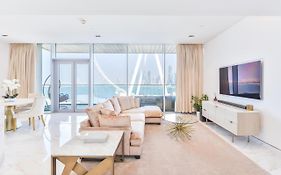 Luxury 2 Bedroom Beachfront Apt W Stunning Sea View Дубай Exterior photo