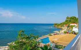 Agoulos Beach Hotel Аргасі Exterior photo
