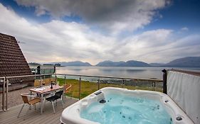 Loch Linnhe Waterfront Lodges With Hot Tubs Гленко Exterior photo