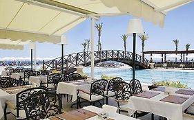 Mercure Cyprus Casino Hotels & Wellness Resort Кіренія Restaurant photo
