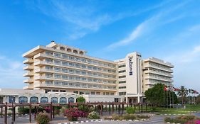 Radisson Blu Hotel & Resort, Аль-Айн Exterior photo