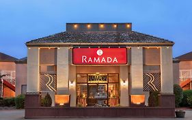 Готель Ramada By Wyndham Арката Exterior photo