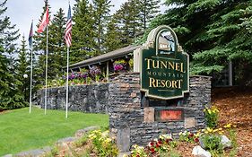 Tunnel Mountain Resort Банфф Exterior photo