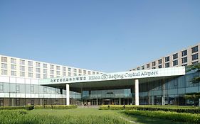 Готель Hilton Beijing Capital Airport Shunyi Exterior photo