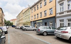 Хостел Easy Housing Прага Exterior photo