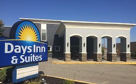 Days Inn & Suites By Wyndham Cincinnati North Спрінгдейл Exterior photo