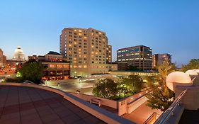 Готель Hilton Madison Monona Terrace Exterior photo