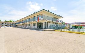 Oyo Hotel South Bend - Campus Exterior photo