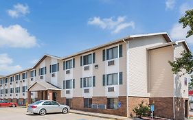 Мотель Super 8 By Wyndham Manhattan Ks Exterior photo