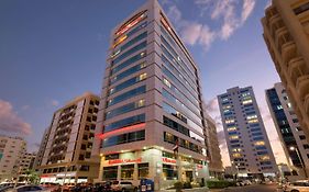 Готель Ramada Downtown Абу-Дабі Exterior photo