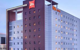 Готель Ibis Surabaya City Center Exterior photo