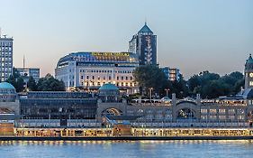 Hotel Hafen Гамбург Exterior photo