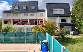 Hotel La Longue Vue Gennes-Val-de-Loire Exterior photo