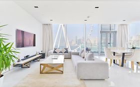 Spectacular 3 Bedroom Condo With Maids Room Facing The Dubai Eye Exterior photo