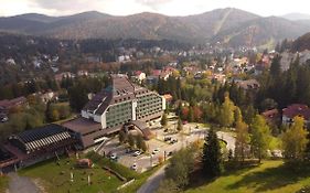 Hotel Orizont Предял Exterior photo