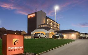 Orangewood Inn & Suites Kansas City Airport Exterior photo