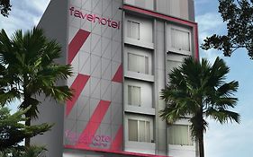 Favehotel Graha Agung Сурабая Exterior photo