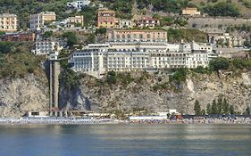 Lloyd'S Baia Hotel В'єтрі Exterior photo