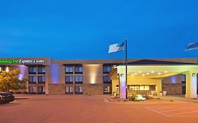 Holiday Inn Express Hotel & Suites Colby, An Ihg Hotel Exterior photo