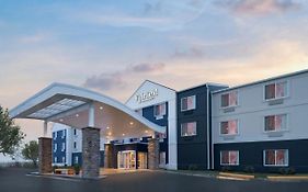 Fairfield Inn & Suites Kansas City Airport Exterior photo