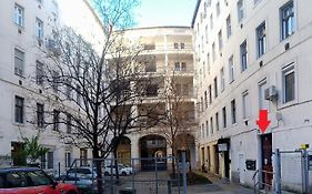 Sparrowl Apartments Будапешт Exterior photo