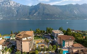 Hotel Garda Bellevue Лімоне-суль-Гарда Exterior photo