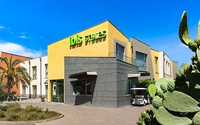 Готель Ibis Styles Catania Ачиреале Exterior photo